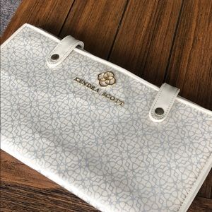 Hanging Kendra Scott travel jewelry case!